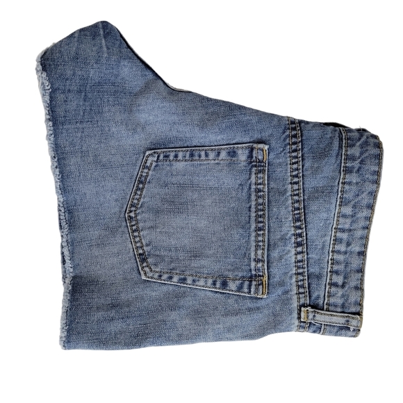 Gap Sexy boyfriend short, denim, women's size 8 - Picture 5 of 5